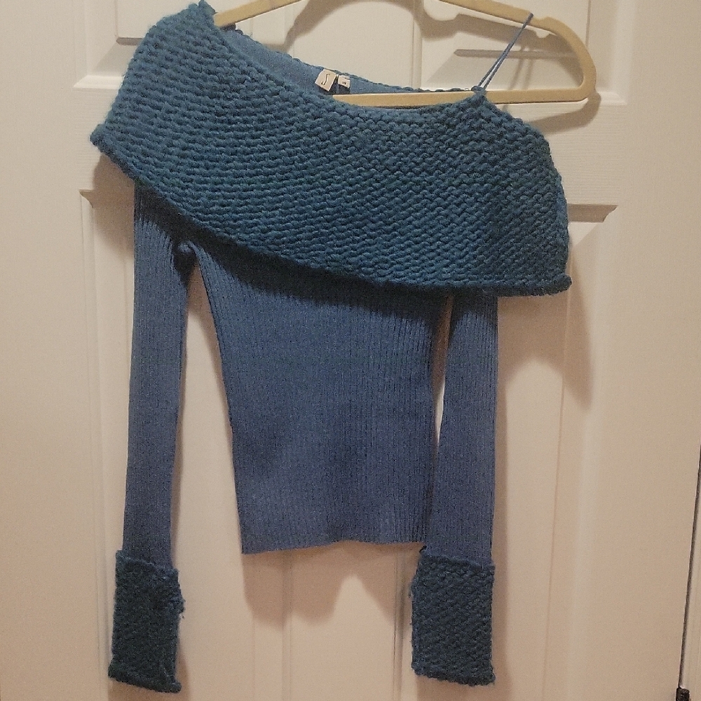 Women’s Off-the-Shoulder Knit Sweater in Teal